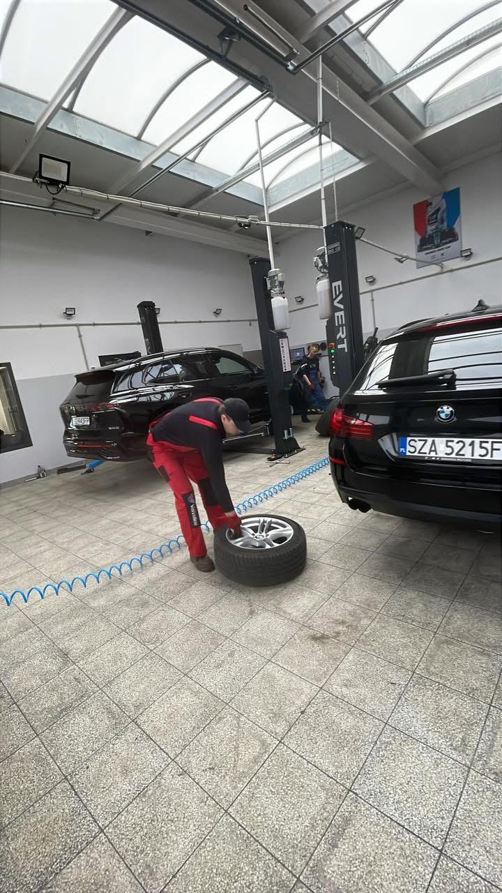 Wnętrze warsztatu Soltra Service